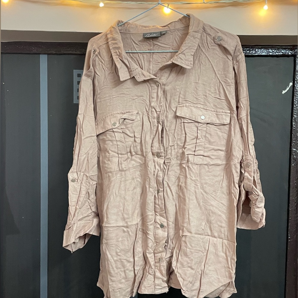 Gia XL, plus size, baby pink /cream Satin shirt - Picture 1 of 5